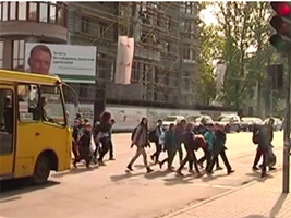 Трьох школярок збили на "зебрі" в Івано-Франківську